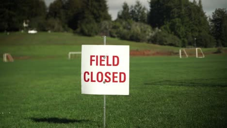Field-Closed-sign-close-up