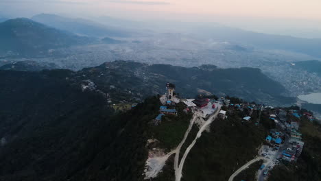 Phewa-See-Und-Pokhara-Stadtübersicht-Vom-Sarangkot-Aussichtsturm-Bei-Sonnenaufgang-In-Nepal