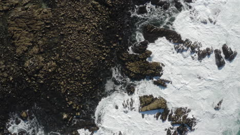 Dizzying-4K-cinematic-overhead-of-rough-seas-on-the-California-Coastline