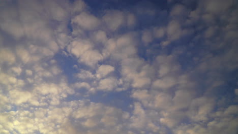 Timelapse-of-slow-paced-clouds