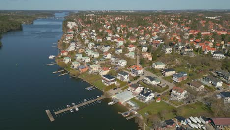 Aerial-view-of-exclusive-seaside-houses-in-prosperous-suburb