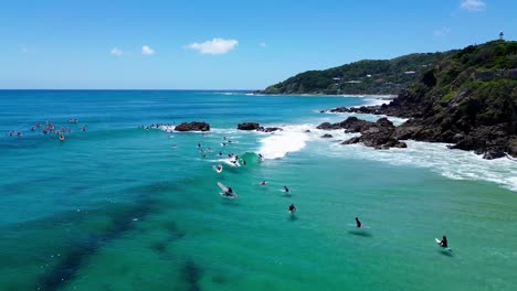 Surfing-in-Australia-in-the-iconic-town-of-Byron-Bay