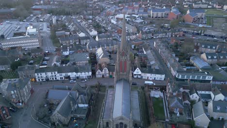 Bury-St.-Edmunds,-England,-Zeigt-Historische-Architektur-Und-Stadtgrundriss,-Dämmerung,-Luftaufnahme