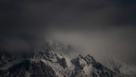 Timelapse-of-Foggy-Peaks-Mountain-Cerro-Paine-Grande,-Patagonia,-Chile