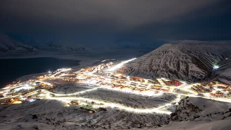 Timelapse-by-Night-in-Longyearben-Town,-Svalbard,-Norway