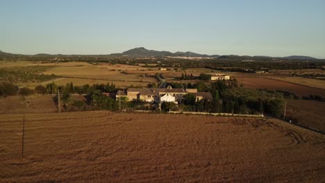 Sonnenuntergang-Auf-Mallorca,-Landwirtschaft,-Agrotourismus