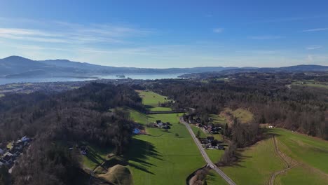 Herrliche-Malerische-Landschaft-In-Der-Schweiz-An-Sonnigen-Tagen