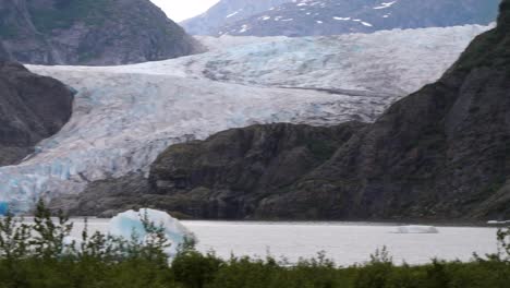 Nugget-Falls-and-Mendenhall-Glacier-and-Lake,-slow-pan,-Alaska