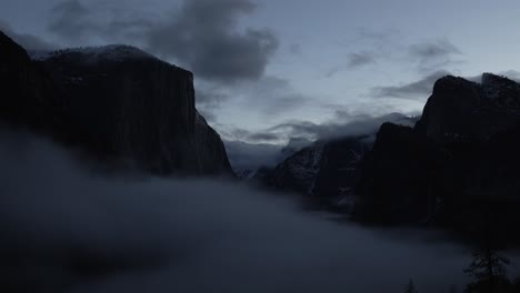 Sunrise-in-Yosemite-El-Capitan