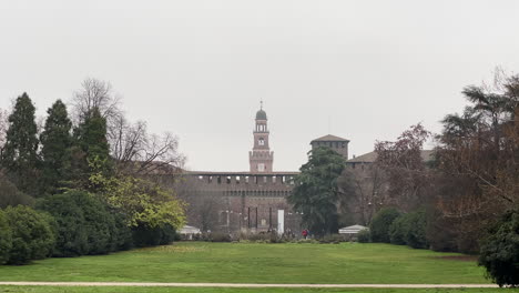 Zoom-in-to-Castello-Sforzesco,-Sforza-castle-in-Milan,-Italy