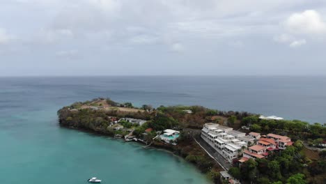 Luxusimmobilien-Und-Häuser-Auf-Der-Tropischen-Halbinsel-In-Grenada