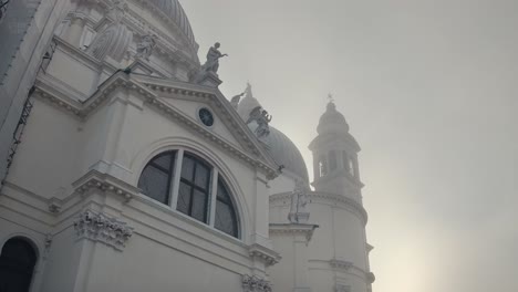 Foggy-Basilica-Dome-in-Venice,-Italy