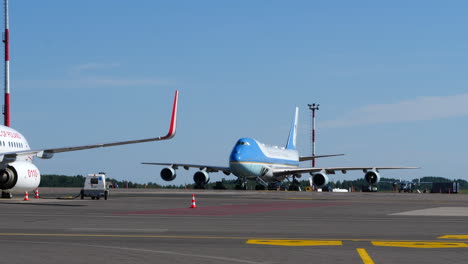 Air-Force-One-parked-on-Vilnius-airport-runway-attending-Lithuania-NATO-summit