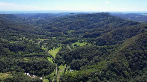 Dense-Forestland-In-Currumbin-Valley,-Gold-Coast,-Queensland,-Australia---Aerial-Drone-Shot