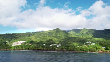 Landschaft-Des-Strandes-Grande-Anse-In-Trois-Rivières,-Guadeloupe,-Frankreich