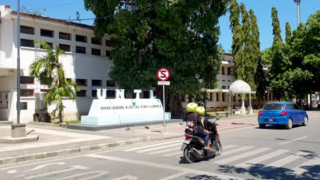 Exterior-view-of-UNTL-sign-outside-the-campus-building-for-the-public-National-University-of-Timor-Leste-in-the-capital-city-of-East-Timor,-Southeast-Asia