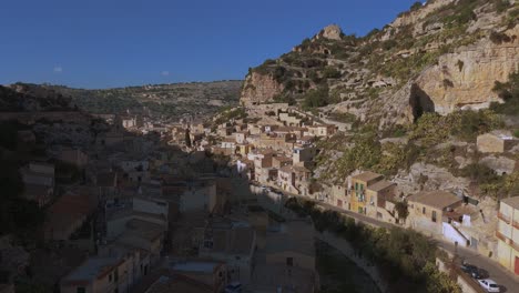 Scicli,-Antiguo-Pueblo-De-Montaña-En-Sicilia,-Italia