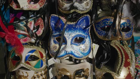 Venetian-Carnival-Masks-in-Artisan-Shop,-Italy