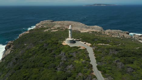 aerial-of-cave-point-lifghthouse-in-Torndirrup-National-Parc-near-Albany,-Western-Australia