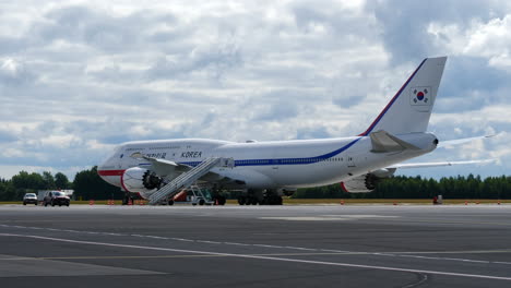Korea-Code-one-special-jet-parked-on-Vilnius-airport-runway-attending-NATO-summit-in-Lithuania
