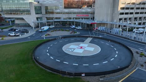 Hubschrauberlandeplatz-Und-Notfallschilder-Im-Krankenhaus