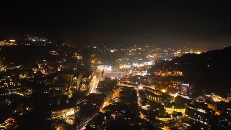 Streets-of-the-iconic-SaPa-town-lit-up-by-the-warm-glow-of-yellow-lights