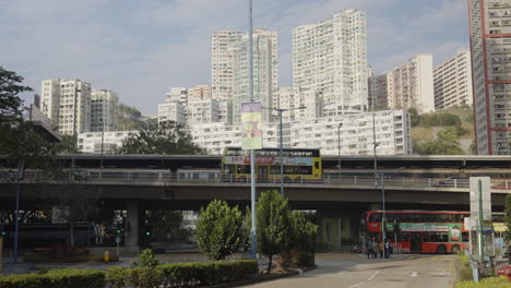 Video-De-Edificios,-Avenidas-Y-Puente-De-Carretera.