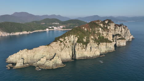 Aerial-view-of-a-famous-rock-island-in-South-Korea-called-Haegumgang-in-autumn