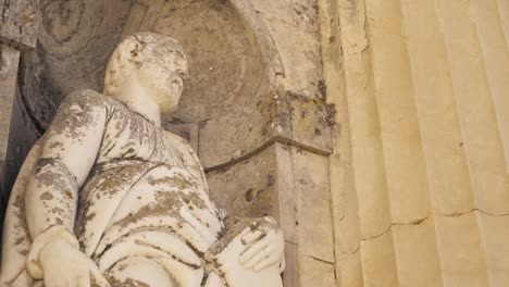 Ancient-statue-in-Medina-Sidonia,-Cádiz-Spain