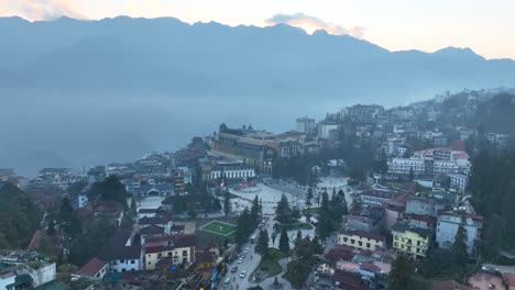 As-twilight-descends,-SaPa-town-becomes-even-more-enchanting