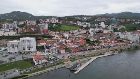 Riverside-Peso-da-Régua,-Northern-Portugal---aerial-panoramic
