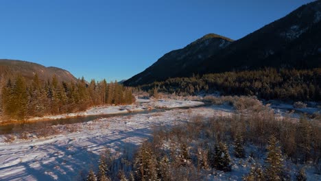 Bavarian-alps-Isar-river,-winter-snow-forest
