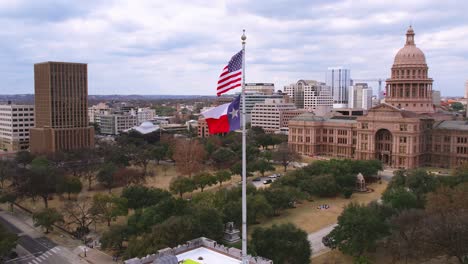 Banderas-Del-Edificio-Del-Capitolio-Del-Estado-De-Texas-4k-60fps