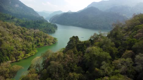 Parque-Nacional-Ba-Be,-Provincia-Nororiental-De-Bac-Kan-En-Vietnam