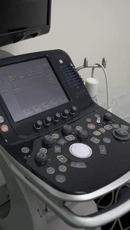 Ultrasound-device-at-doctor's-office
