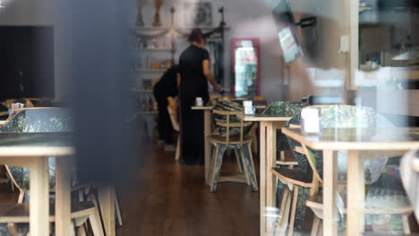 Innenraum-Eines-Cafés