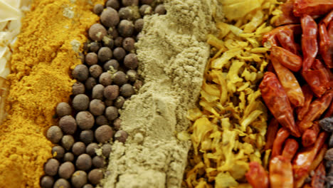 Various-spices-arranged-in-row-4k