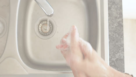Covid-19-Konzepttexte-Gegen-Das-Händewaschen-Im-Waschbecken