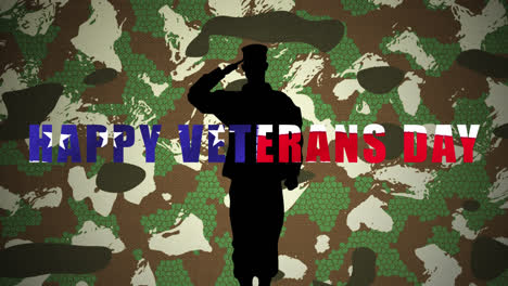 Happy-Veterans-Day-Text-über-Figur-Eines-Soldaten,-Der-Vor-Camouflage-Hintergrund-Salutiert