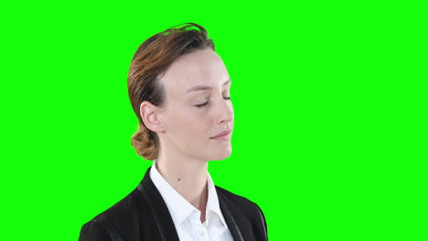 Profil-Einer-Kaukasischen-Frau-Auf-Grünem-Hintergrund