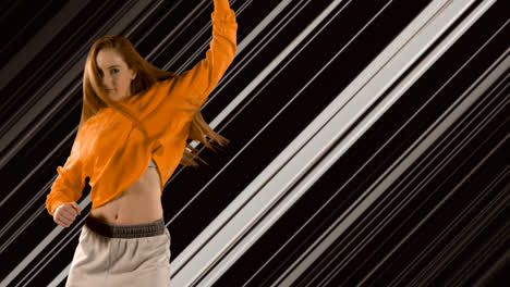 Frau-Tanzt-Vor-Abstraktem-Hintergrund