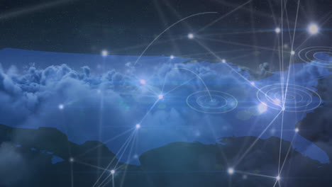 Glühendes-Netzwerk-Von-Verbindungen-über-Weltkarte-Gegen-Wolken-Am-Himmel
