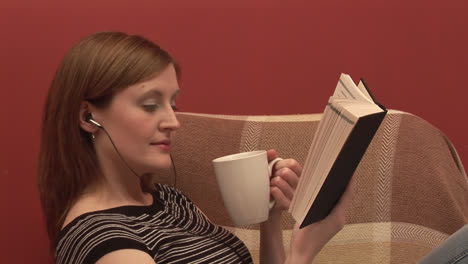 Stock-Footage-of-a-Person-Relaxing