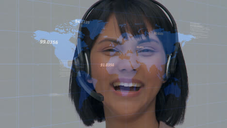 Animation-Von-Statistiken-Und-Datenverarbeitung-über-Einer-Geschäftsfrau-Mit-Telefon-Headset