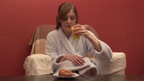 Stock-Footage-of-a-Woman-Eating-Breakfast