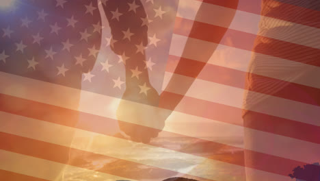 Animation-Der-Flagge-Der-Vereinigten-Staaten-Von-Amerika-über-Einem-Händchen-Haltenden-Paar