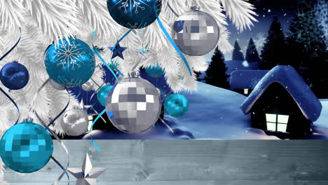 Adornos-Decorativos-En-El-árbol-De-Navidad-Sobre-Una-Tabla-De-Madera-Contra-La-Nieve-Que-Cae-En-El-Paisaje-Invernal