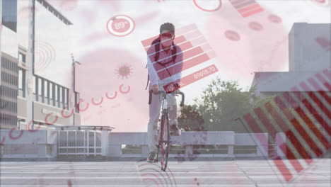Animation-Von-Covid-19-Zellen-Und-Daten-über-Eine-Frau-Mit-Gesichtsmaske,-Die-Beim-Stadtarzt-Fahrrad-Fährt