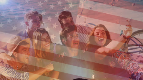 Animation-Der-Flagge-Der-Vereinigten-Staaten-Von-Amerika-über-Freunde,-Die-Spaß-Haben