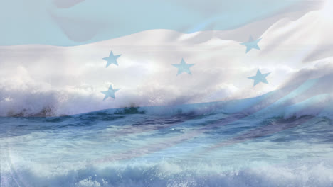 Animation-Der-Flagge-Von-Honduras,-Die-über-Wellen-Im-Meer-Weht